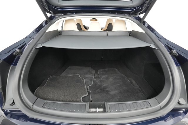 2015 Tesla Model S — photo 6 of 22
