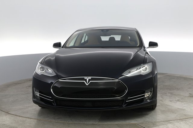 2015 Tesla Model S — photo 11 of 22
