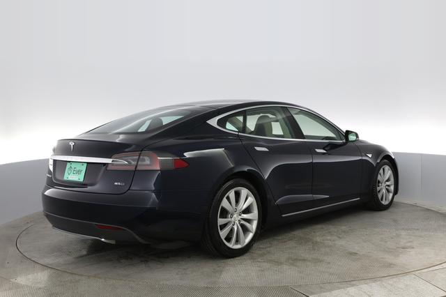 2015 Tesla Model S — photo 2 of 22