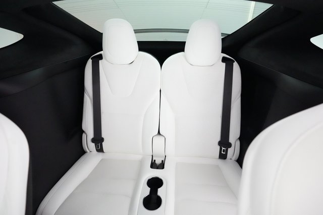 2022 Tesla Model X — photo 21 of 28