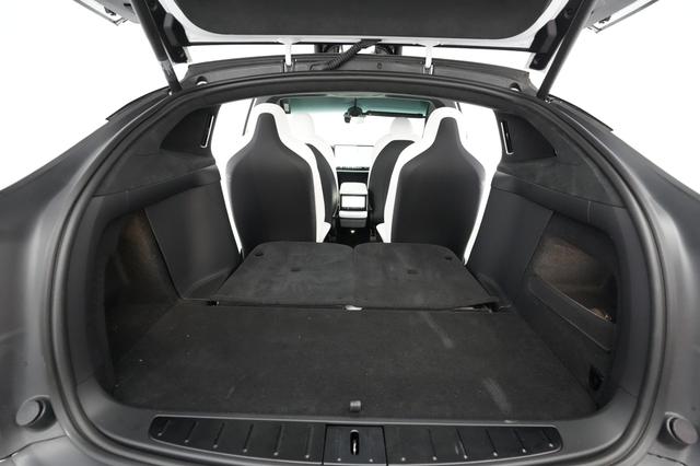 2022 Tesla Model X — photo 5 of 28