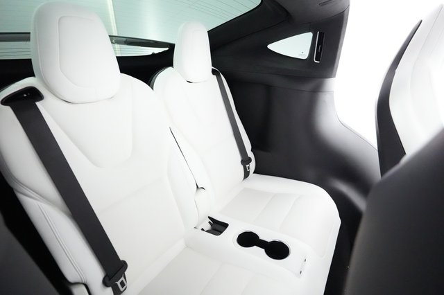 2022 Tesla Model X — photo 19 of 28