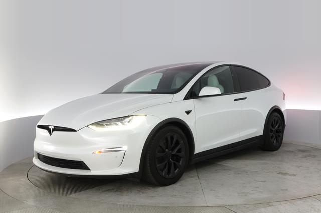 2022 Tesla Model X — VIN 7SAXCBE58NF336349