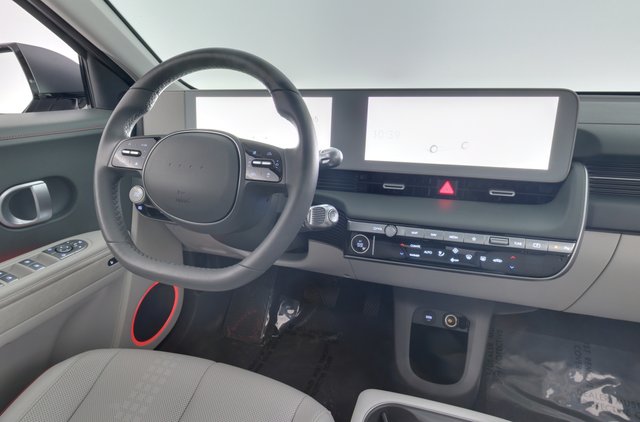 2024 Hyundai IONIQ 5 — photo 21 of 26