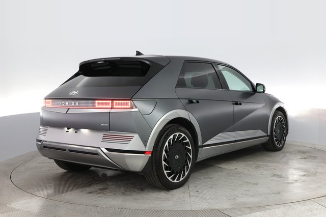 2024 Hyundai IONIQ 5 — photo 2 of 26