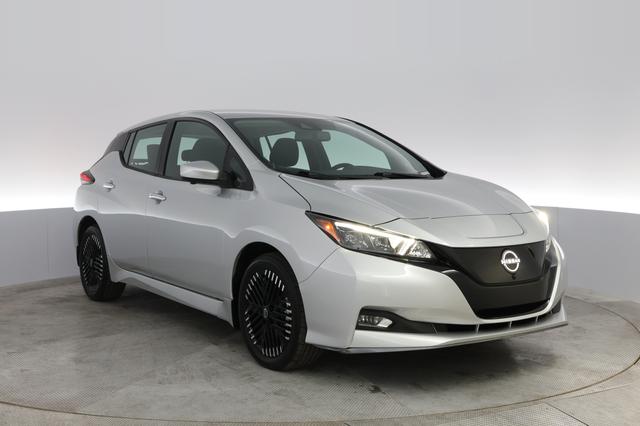 2023 Nissan LEAF