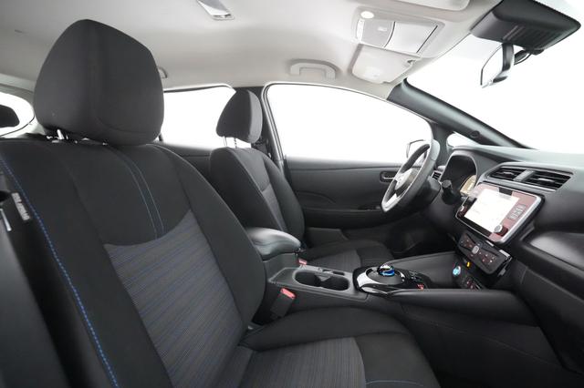 2023 Nissan LEAF