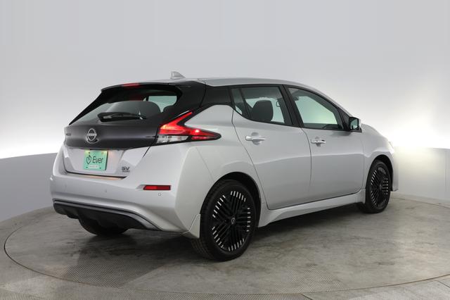 2023 Nissan LEAF