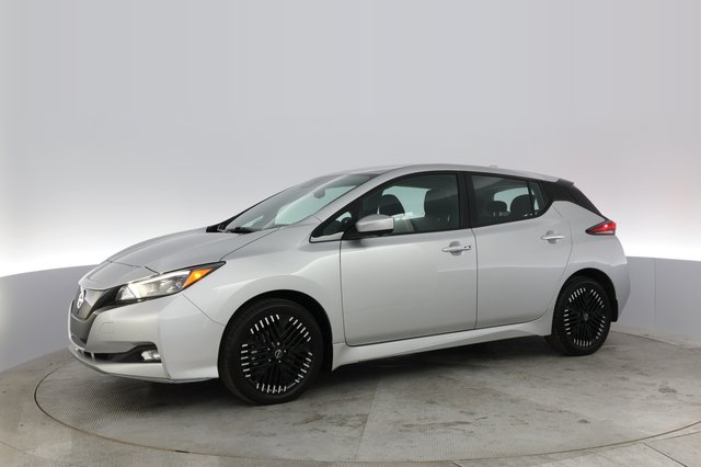 2023 Nissan LEAF — photo 10 of 21