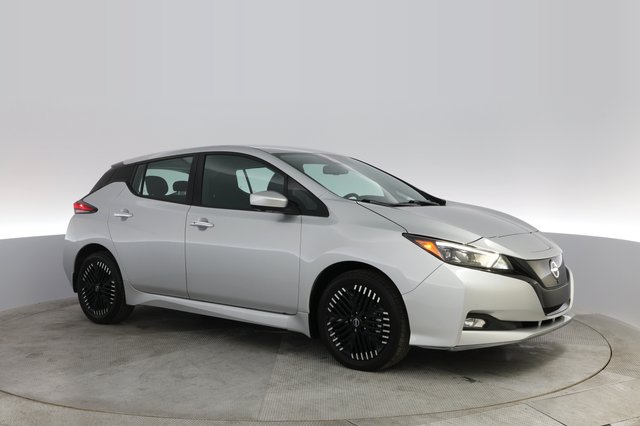 2023 Nissan LEAF — photo 7 of 21