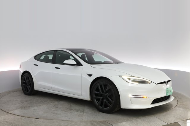 2022 Tesla Model S — photo 7 of 23