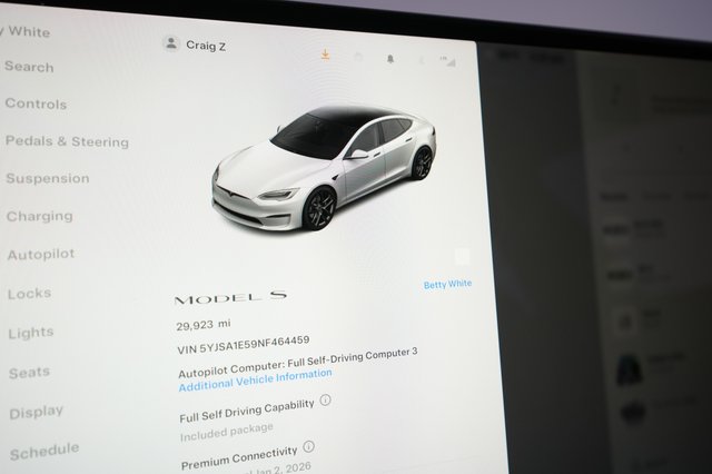 2022 Tesla Model S — photo 4 of 23