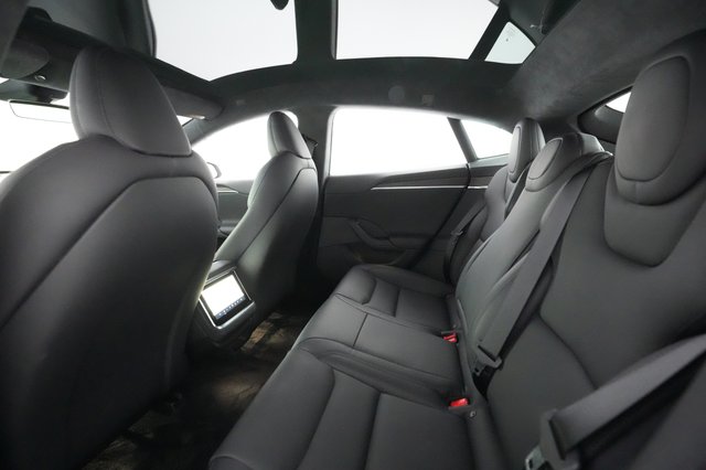 2022 Tesla Model S — photo 16 of 23