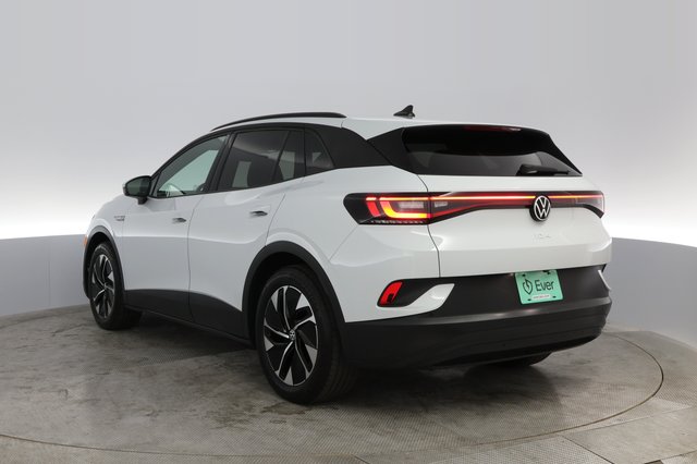 2022 Volkswagen ID.4 — photo 9 of 24