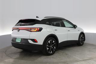2022 Volkswagen ID.4 — photo 2 of 24