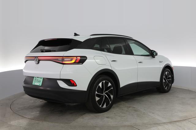 2022 Volkswagen ID.4 — photo 2 of 24