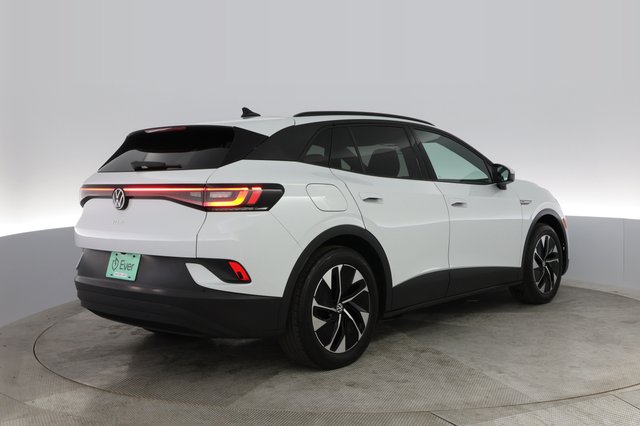 2022 Volkswagen ID.4 — photo 2 of 24