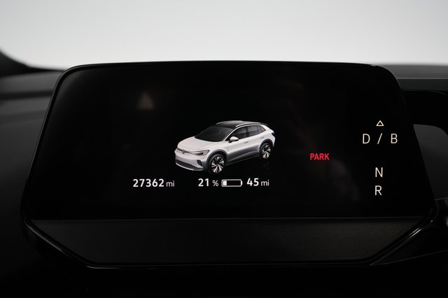 2022 Volkswagen ID.4 — photo 4 of 24