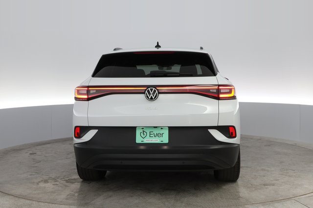 2022 Volkswagen ID.4 — photo 8 of 24