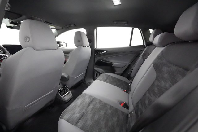 2022 Volkswagen ID.4 — photo 16 of 24