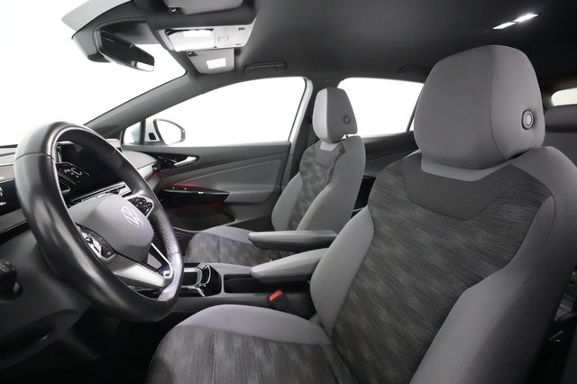 2022 Volkswagen ID.4 — photo 15 of 24