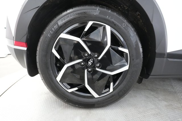 2022 Hyundai IONIQ 5 — photo 14 of 34