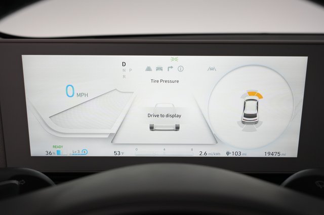 2022 Hyundai IONIQ 5 — photo 4 of 34