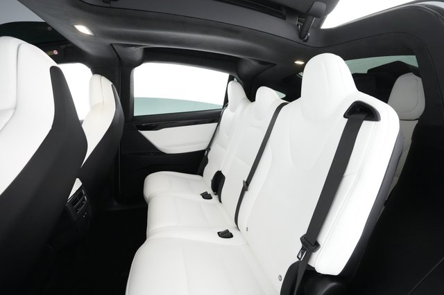 2020 Tesla Model X — photo 20 of 21