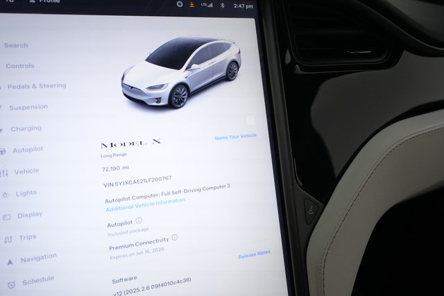 2020 Tesla Model X — photo 5 of 21