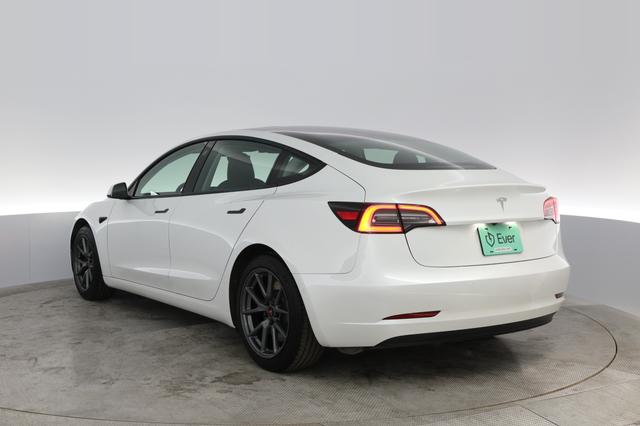 2021 Tesla Model 3 — photo 9 of 45