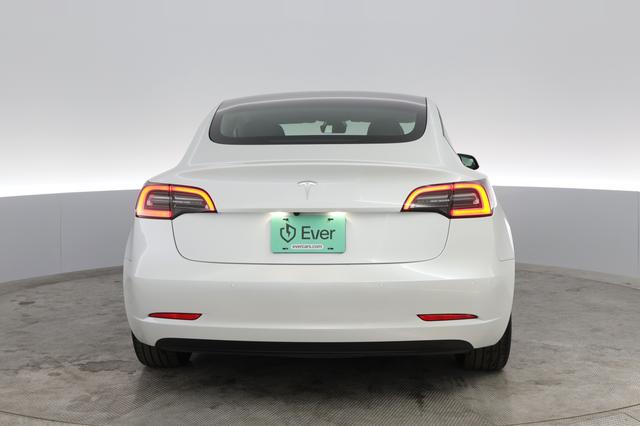 2021 Tesla Model 3 — photo 8 of 45
