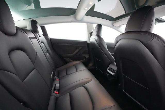2021 Tesla Model 3 — photo 3 of 45