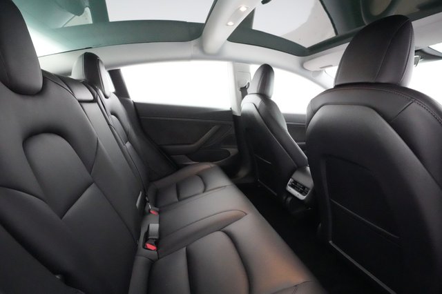 2021 Tesla Model 3 — photo 3 of 45