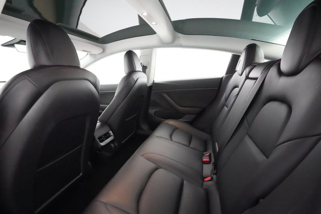 2021 Tesla Model 3 — photo 16 of 45