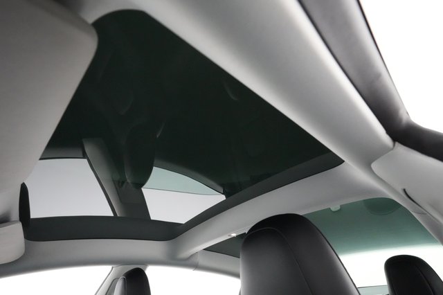 2021 Tesla Model 3 — photo 19 of 45
