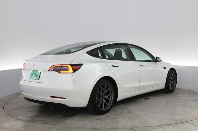 2021 Tesla Model 3 — photo 2 of 45