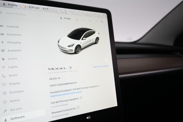 2021 Tesla Model 3 — photo 4 of 45