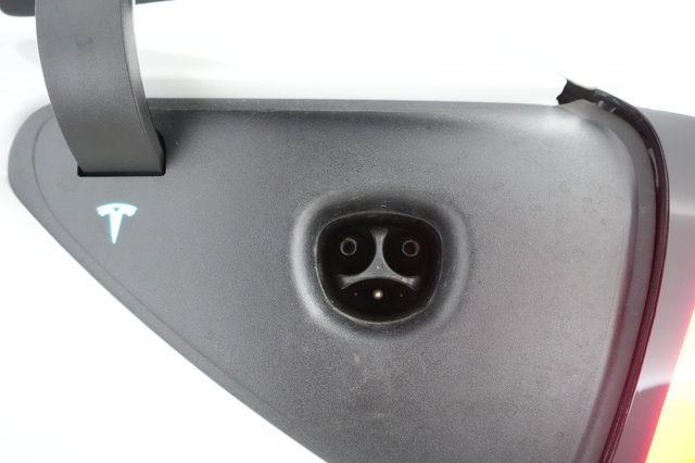 2021 Tesla Model 3 — photo 18 of 45