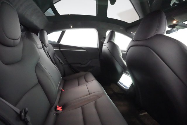 2023 Tesla Model S — photo 4 of 21
