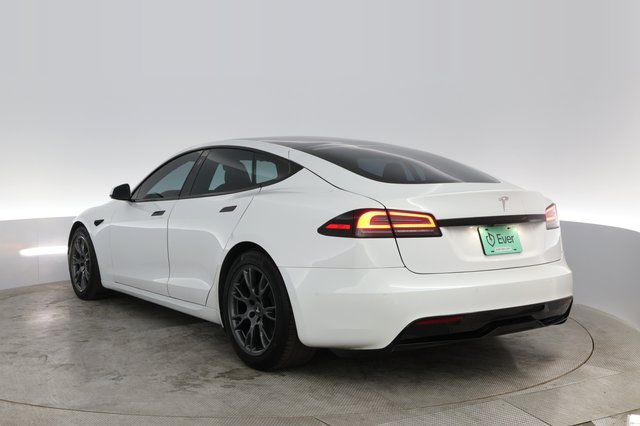 2023 Tesla Model S — photo 9 of 21