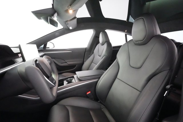 2023 Tesla Model S — photo 2 of 21
