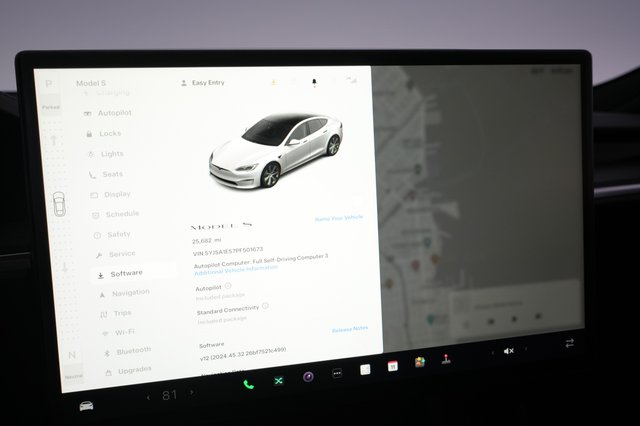 2023 Tesla Model S — photo 5 of 21