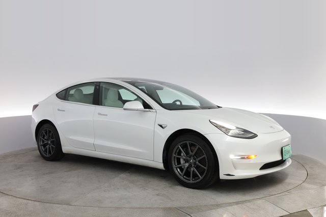 2020 Tesla Model 3 — photo 7 of 41