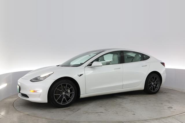 2020 Tesla Model 3 — photo 10 of 41