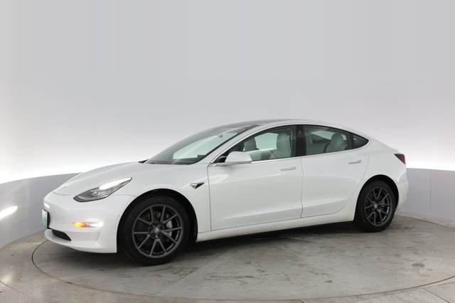 2020 Tesla Model 3 — photo 10 of 41