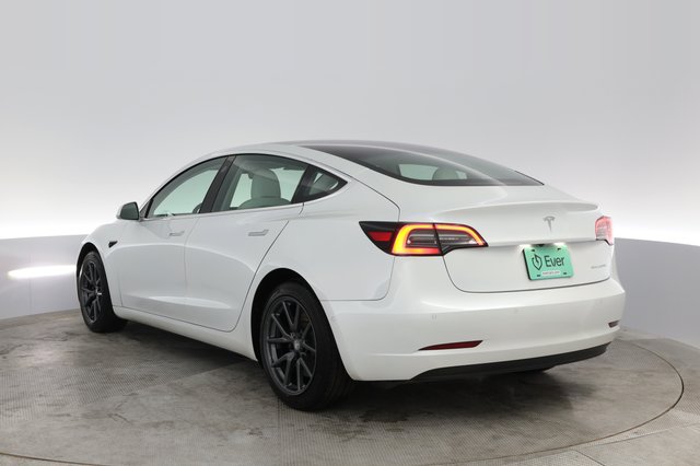 2020 Tesla Model 3 — photo 9 of 41