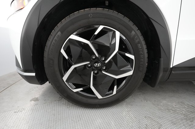 2022 Hyundai IONIQ 5 — photo 14 of 36