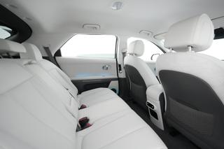 2022 Hyundai IONIQ 5 — photo 4 of 36
