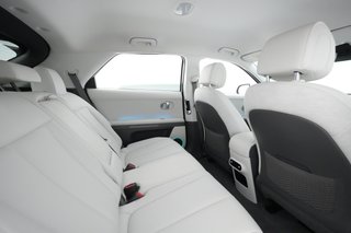 2022 Hyundai IONIQ 5 — photo 4 of 36