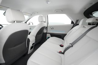 2022 Hyundai IONIQ 5 — photo 21 of 36